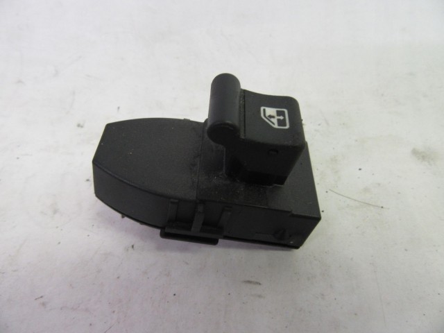 Alfa Romeo 159 bal hátsó ablakemelő kapcsoló