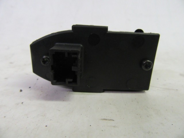 Alfa Romeo 159 bal hátsó ablakemelő kapcsoló