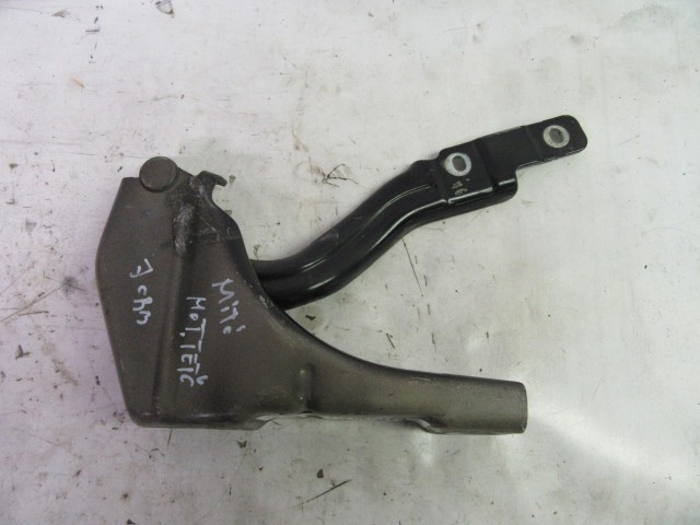 105455 Alfa Romeo MiTo jobb oldali motorháztető zsanér 50508688