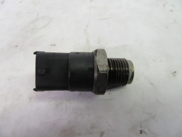 Alfa Romeo, Fiat, Lancia railcső nyomás érzékelő szelep 0281002568