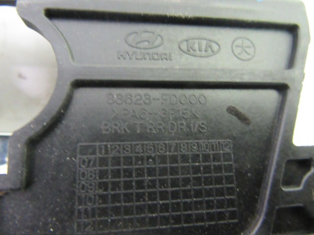 105470 Hyundai I30 jobb hátsó belső kilincs 83623-fd000