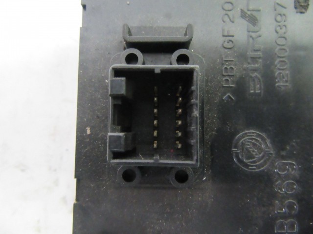 104994 Fiat Idea ködlámpa kapcsoló