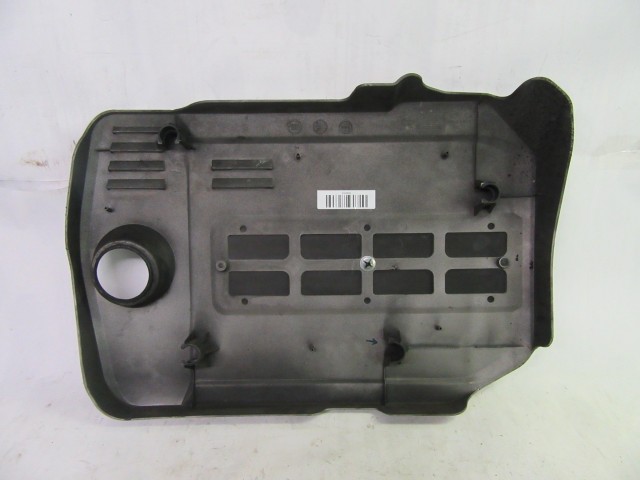 105010 Alfa Romeo 159 1.9 16V felső motor burkolat a képen látható sérüléssel 51827460