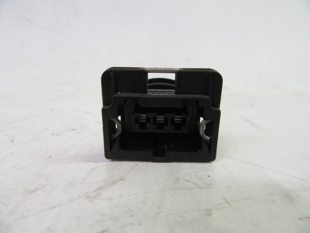 105019 Alfa Romeo 166 hátsó lámpa csatlakozó 105019