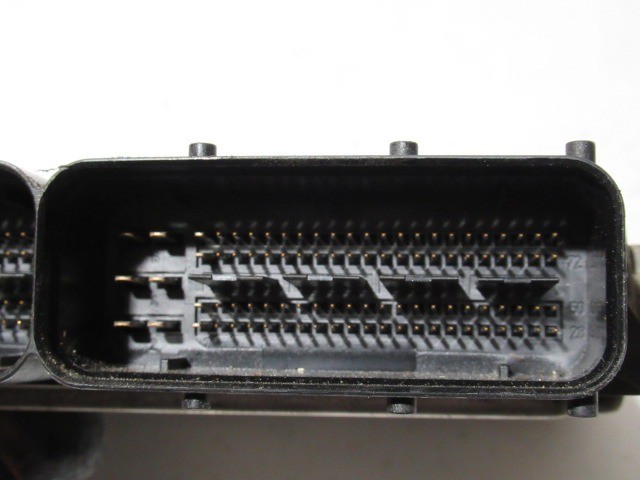 Alfa Romeo Gt 2,0 16v Jts motorvezérlő 0261S01033 , 55189941