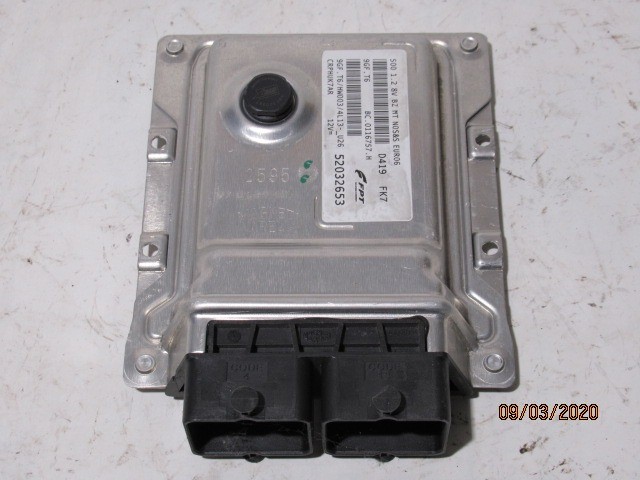 Fiat 500 1,2 8v benzin motorvezérlő 52032653