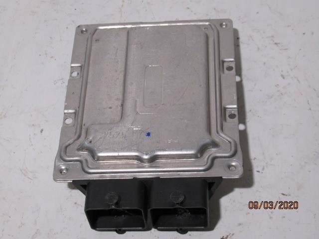 Fiat 500 1,2 8v benzin motorvezérlő 52032653