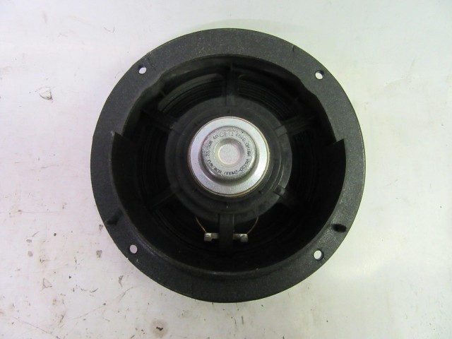 105477 Hyundai i30 hangszóró 86330-2h000