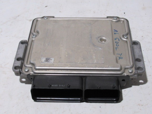 Fiat 500L 1,6 Diesel , 0281017827 számú motorvezérlő