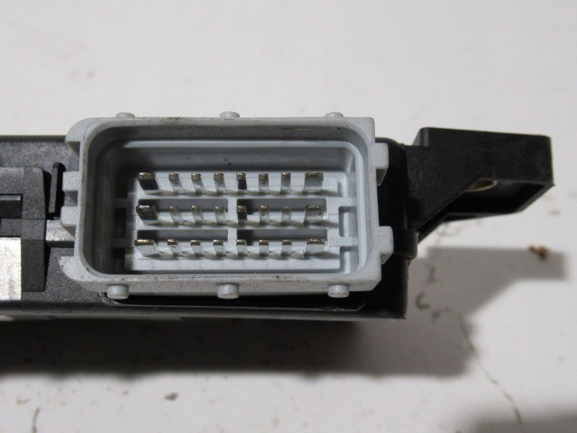 Fiat Stilo 5 ajtós hátsó elektromos ablakemelő vezérlő 51711373