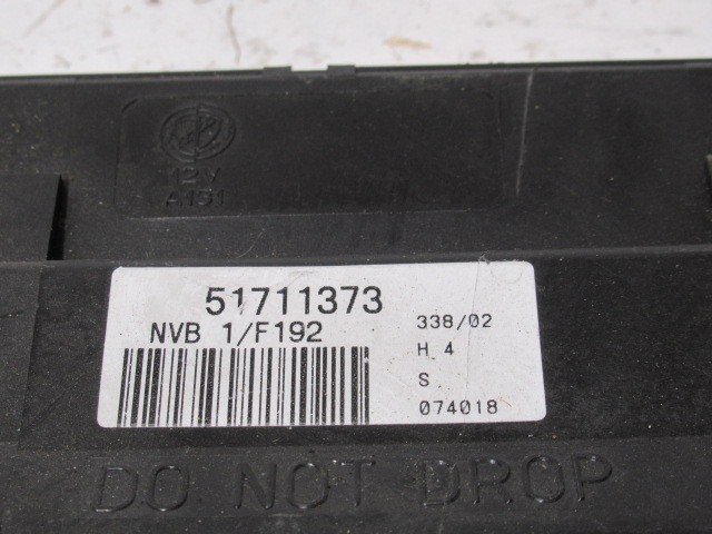 Fiat Stilo 5 ajtós hátsó elektromos ablakemelő vezérlő 51711373