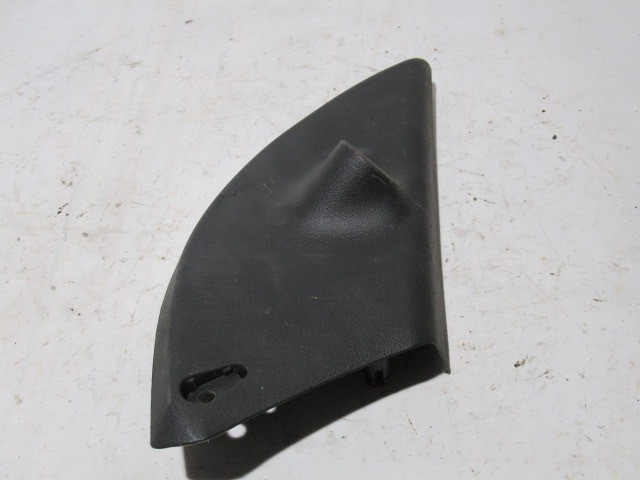 Fiat Punto II.-III. 5 ajtós jobb oldali belső tükörszár takaró 735245713