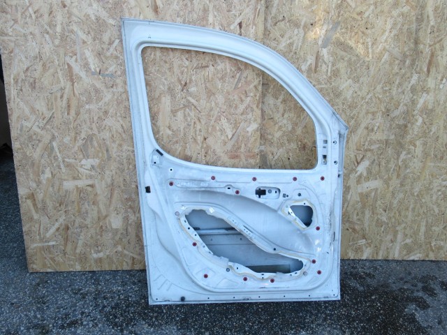 107551 Fiat Doblo 2000-2009 fehér színű bal első ajtó 