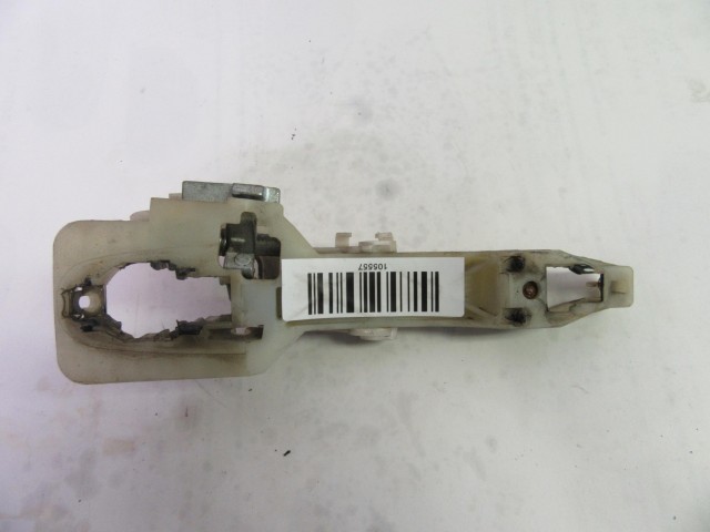 105557 Hyundai I30 jobb első külső kilincs belső része 105557