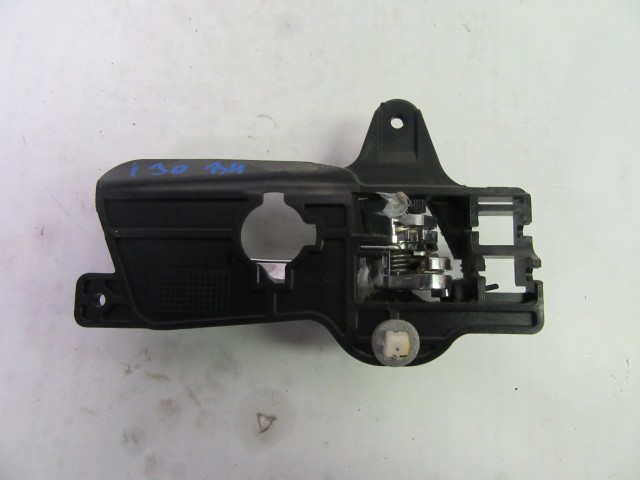 105568 Hyindai i30 bal hátsó belső kilincs 105568