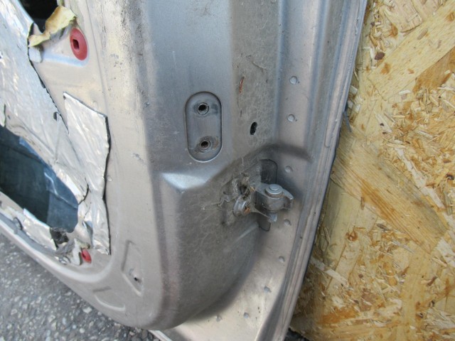 111018 Fiat Doblo I.-II. bal első ajtó, a képen látható sérüléssel 51847706