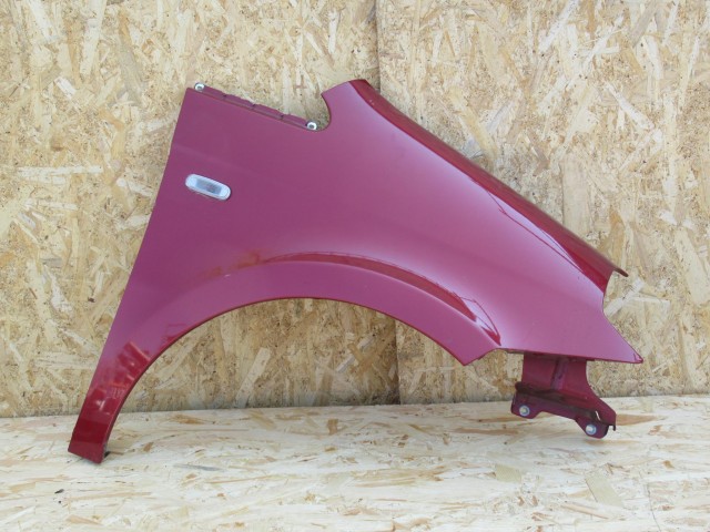 111071 Lancia Musa Jobb első sárvédő a képen látható sérüléssel 51732260