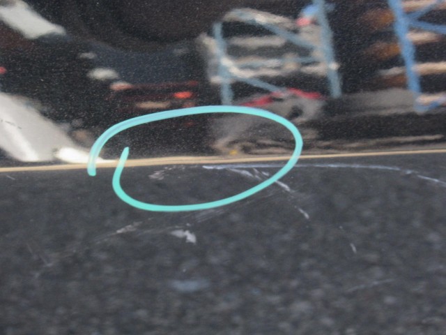 111126 Fiat Linea jobb első ajtó a képen látható sérüléssel 