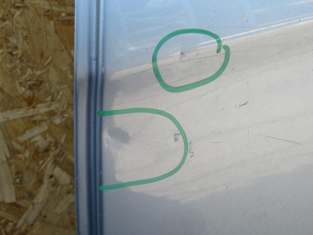 111137 Fiat Bravo bal hátsó ajtó a képen látható sérüléssel 51839096