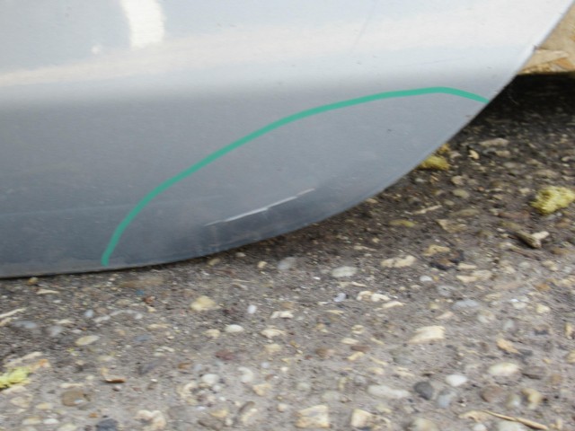 111137 Fiat Bravo bal hátsó ajtó a képen látható sérüléssel 51839096