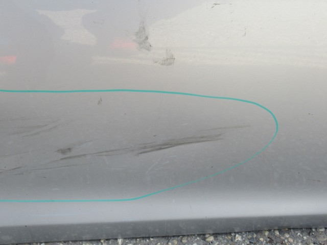 111142 Alfa Romeo Giulietta jobb első ajtó a képen látható sérüléssel   50509165