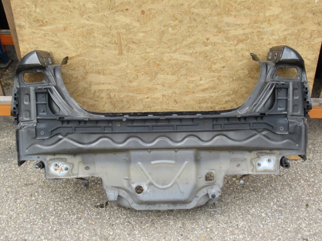 111587 Alfa Romeo 159 szedán hátfal  