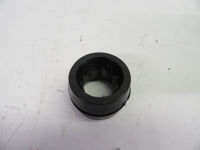 Alfa Romeo, Fiat, Lancia utángyártott új légszűrőház tartó gumibak 51818285