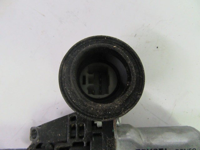 Toyota Yaris 2006-2011 jobb első elektromos ablakemelő 85710-0d100