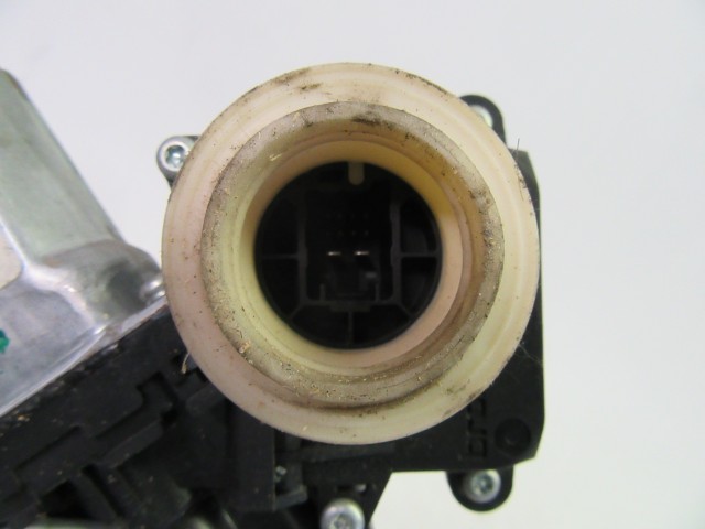 Toyota Yaris 2006-2011 bal első elektromos ablakemelő  85720-0D110-B