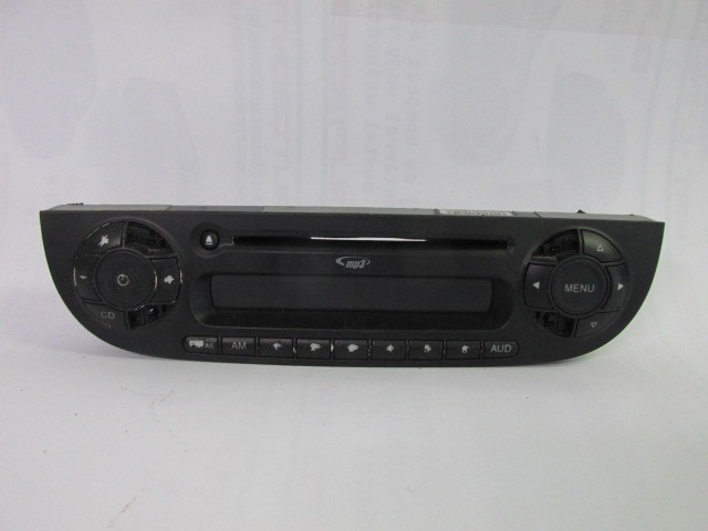 91981 Fiat 500 bontott rádió előlap, képen látható állapotban 73850608801