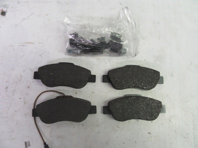 Fiat 500, Panda gyári új első fékbetét szett 77364636