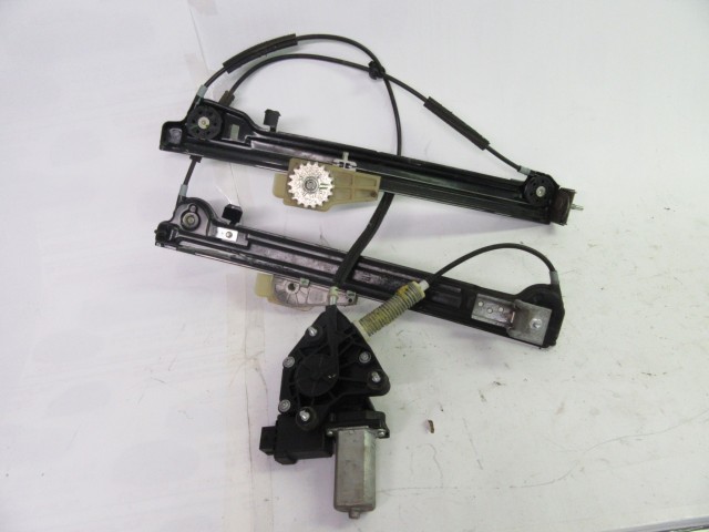 Alfa Romeo MiTo jobb oldali elektromos ablakemelő