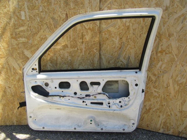 110037 Fiat Seicento jobb oldali ajtó, a képen látható sérüléssel
