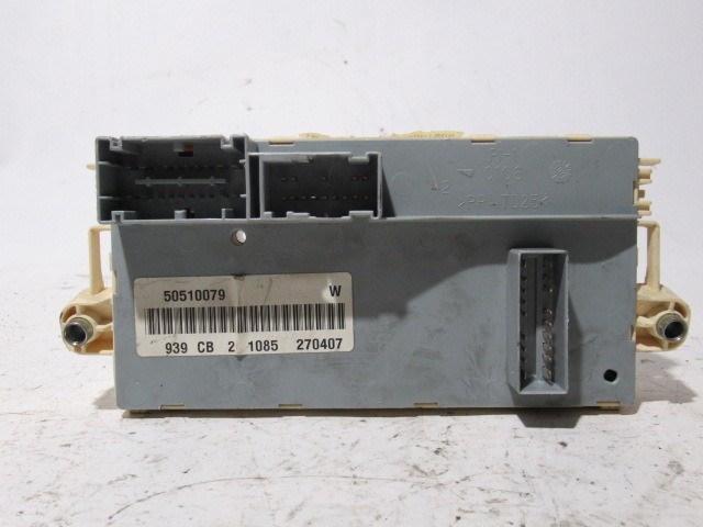 Alfa Romeo 159 belső biztosíték tábla 50510082