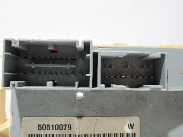 Alfa Romeo 159 belső biztosíték tábla 50510082