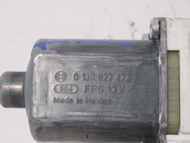 Fiat Freemont jobb első ablakemelő motor 130401 c22330-100
