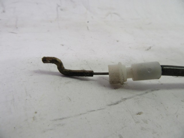 Alfa Romeo 159 bal első ajtózár-külső kilincs közötti bowden