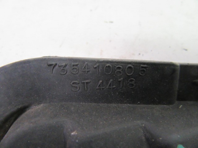 Fiat Grande Punto jobb első ködlámpahely takaró rács 735410805