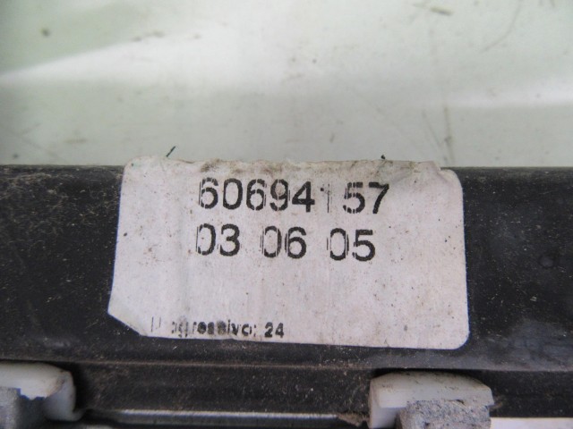 Alfa Romeo Brera, Spider jobb oldali elektromos ablakemelő 60694157