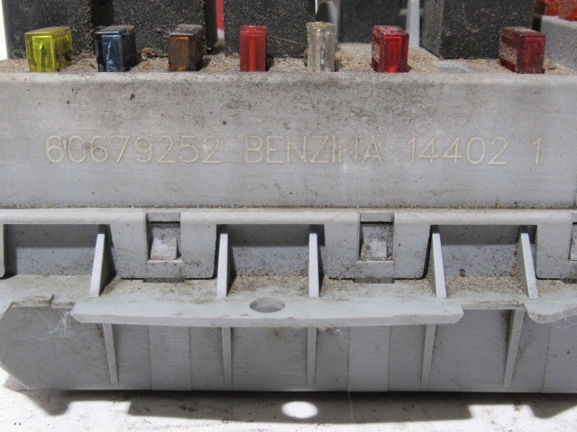 Lancia Thesis külső biztosíték tábla 60679252