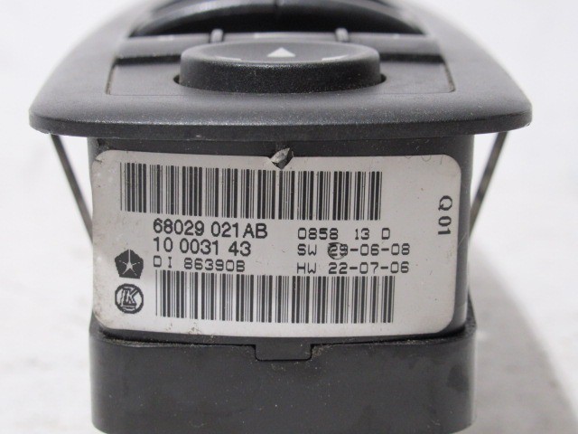 Fiat Freemont bal első ablakemelő kapcsoló K68139806AB