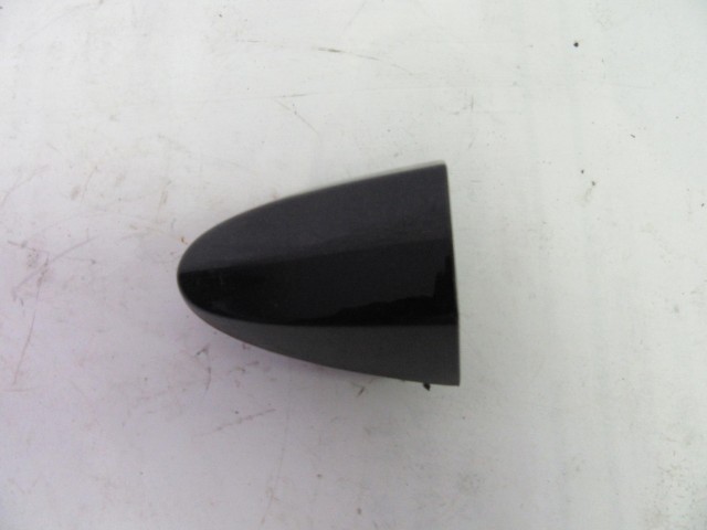 114298 Ford Fiesta jobb első Zárbetét kupak 114298