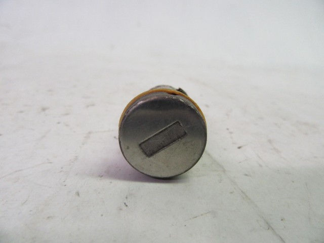 Fiat Grande Punto első zárbetét 