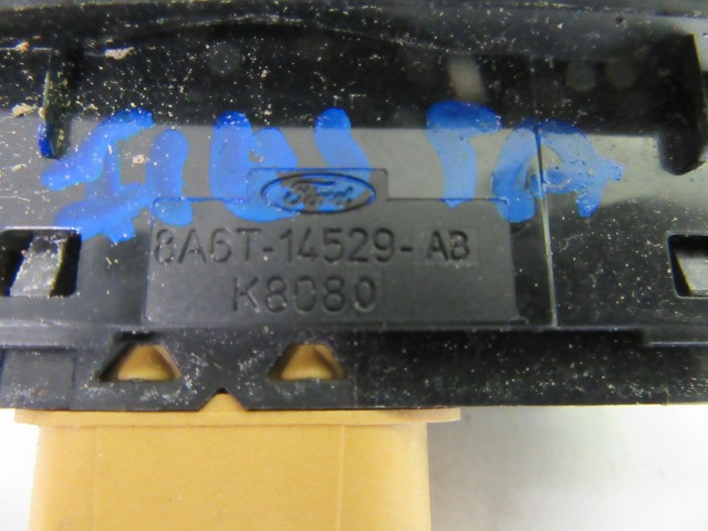 Ford Fiesta jobb első elektromos ablakemelő kapcsoló 