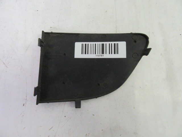 Fiat Punto Evo 735500132 számú, jobb első díszrács