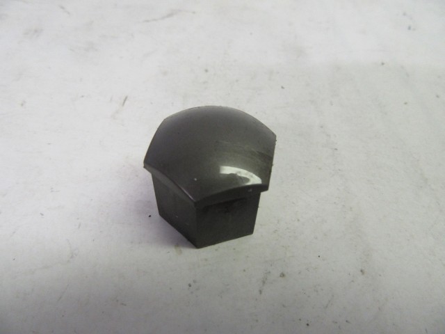 Skoda Karoq kerékcsavar kupak 1Z0601173