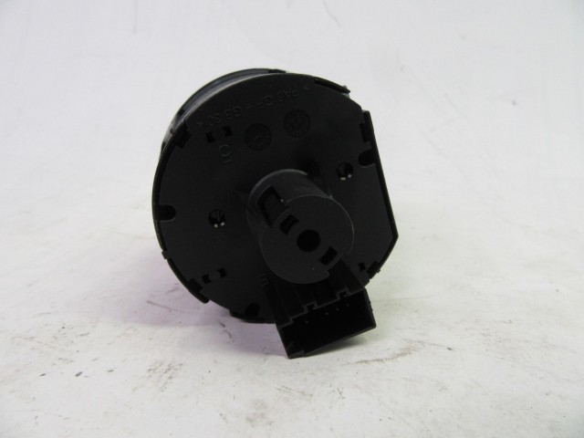 Škoda Karoq világítás kapcsoló 3v0941431