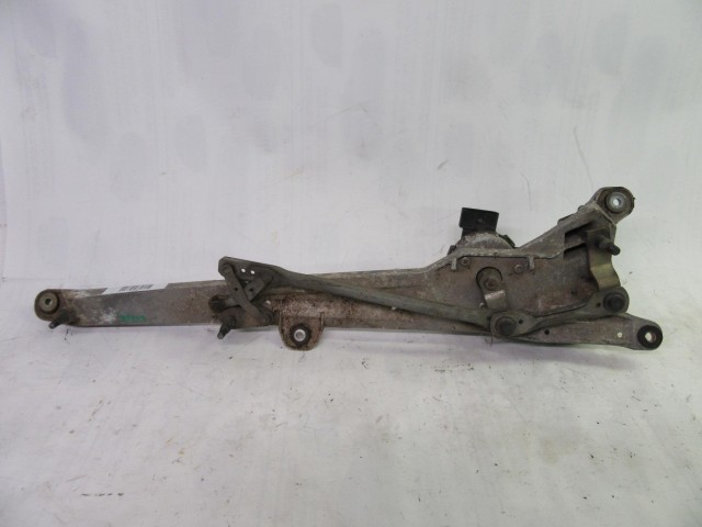 Lancia Thesis első ablaktörlő motor mechanikával