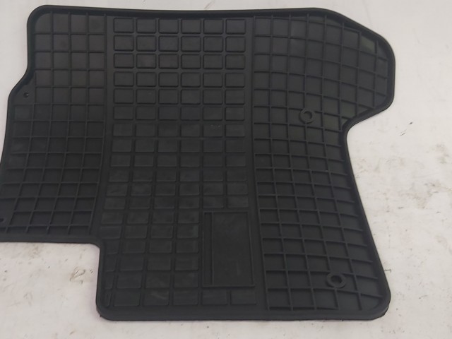 Citroen C3 Picasso utángyártott új gumiszőnyeg garnitúra 0635