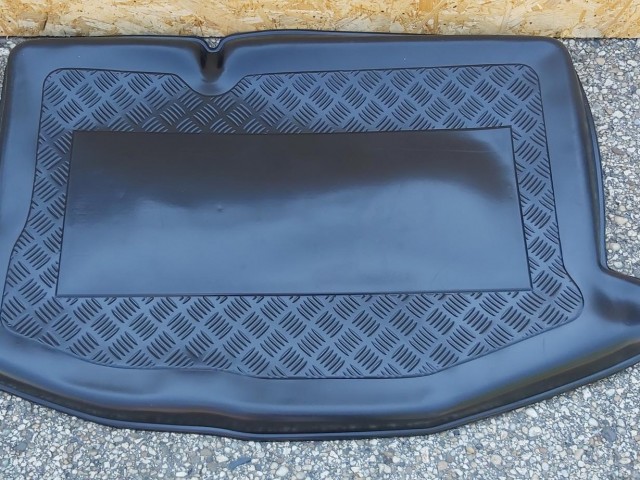 Ford Fiesta utángyártott új csomagtértálca 192626